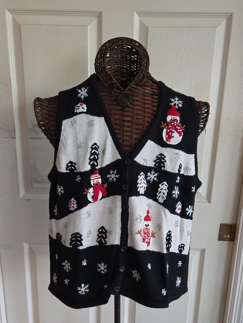 White Stag Black Knit Holiday  Sweater Vest-Size XL